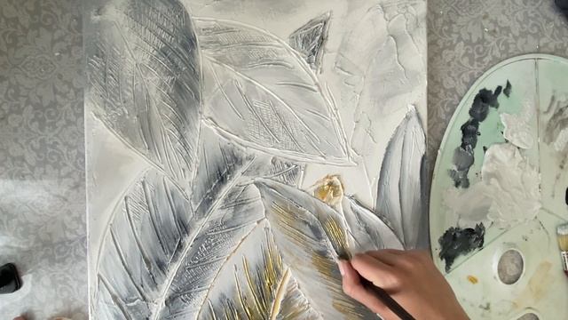 Урок рисования по интерьерной живописи. Как нарисовать объемные цветы ЦВЕТОК текстурной пастой смотреть онлайн