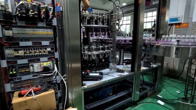 Этикеровочный аппарат для ПЭТ бутылок, стеклянной и пластиковой тары из европейских комплектующих смотреть онлайн