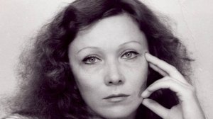 "Тем, кто .в море" - песня Людмилы Гончаровой-Боголюбовой.
Исполняет автор.