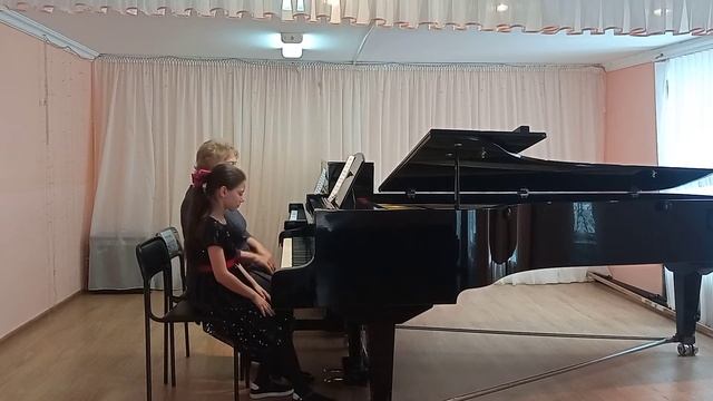 Ансамбль Богомолова А., Градобоева В. И. смотреть онлайн