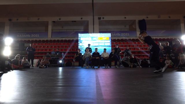 Хайруллин Гадель vs Мотя | b boy 1x1 (7-9 лет) | ТОП 32 | Чемпионат и Первенство РТ 2023 смотреть онлайн