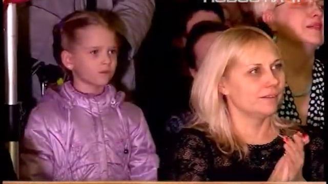 Дизайнеры показали уральцам, как одеться по погоде и...