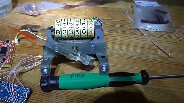 GAZ-21 speedometer gauge stepper motor X27.168 and GM15BY-1:100 смотреть онлайн