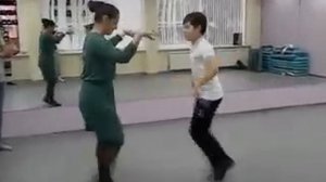 И парень девушке сказал