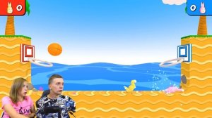 ЗАБАВНЫЕ ЧЕЛЛЕНДЖ СОРЕВНОВАНИЯ с КРОЛИКАМИ от FFGTV Мама против ПАПЫ в игре Super Bunny Man