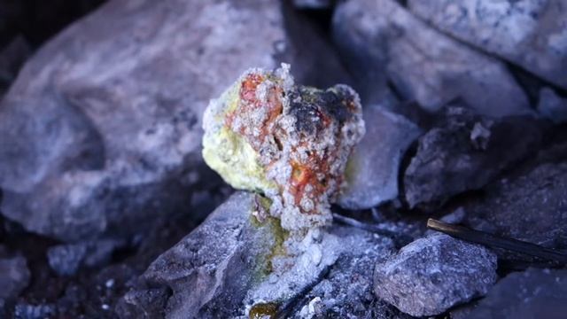 Горение серы. Авачинская сопка. Камчатка смотреть онлайн