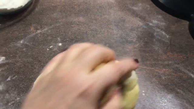 Пончики на сгущенке- быстрый и несложный рецепт, нежные, воздушные, хрустящие