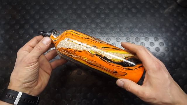 КАСТОМНАЯ ПОКРАСКА РАЗНЫХ ВЕЩЕЙ ВОДОЙ Hydro Dipping смотреть онлайн