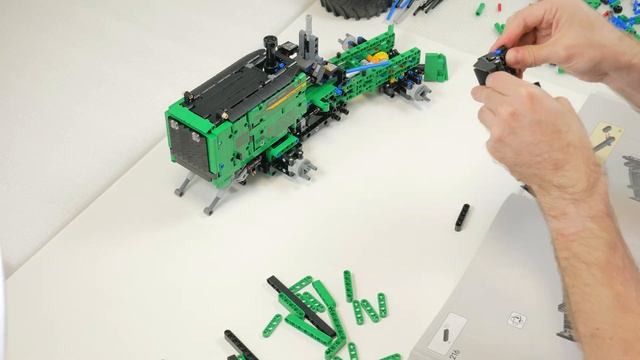 LEGO 42157 Speedbuild |  LEGO Technic John Deere 948L-II Skidder | Speed Build 42157 | LEGO 2023