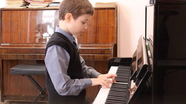 Пресняков Артемий - Хачатурян "Скакалка" смотреть онлайн