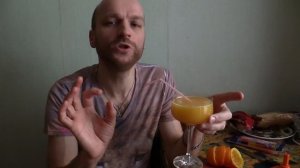 Делаю свежевыжатый апельсиновый сок..