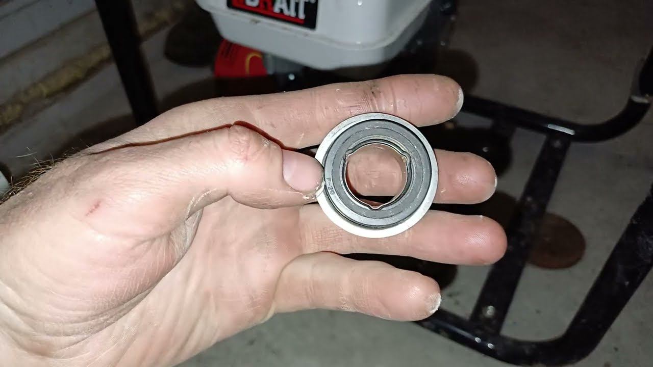 Купил новую помпу. Пришлось Менять сальник!!! смотреть онлайн