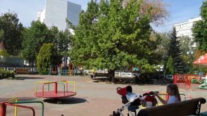 Детский городок "У Лукоморья" в городском саду им. А.С.Пушкина. Челябинск, сентябрь 2022