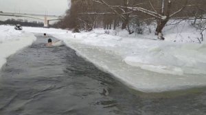 23 02 2021 купание детей в проруби и мужчин клуба моржи столицы