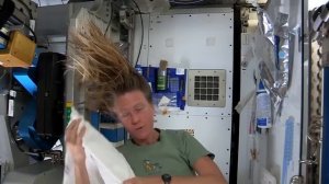 Astronaut Tips: How to Wash Your Hair in Space