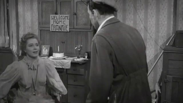 Pete Yorn - Theme From Mahogany (Do You Know Where You're Going To) смотреть онлайн