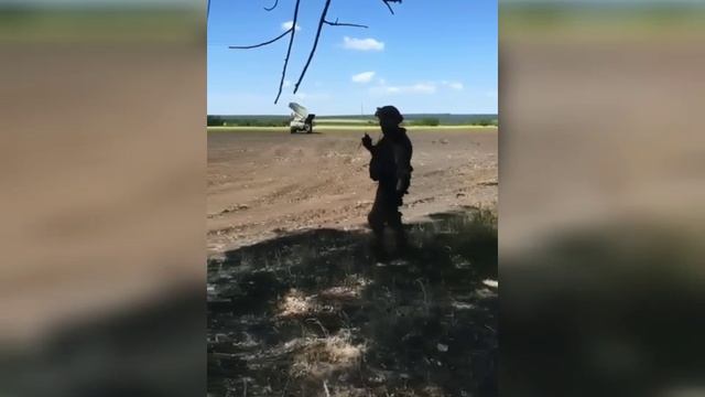 "За Марий Эл, за Чебоксары, за Татарстан! За пацанов, за нас, Россия! Огонь, гаси укропов!"