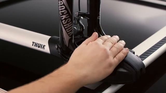 Крепление для велосипеда на крышу авто Thule ThruRide 565 смотреть онлайн