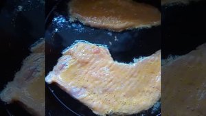 Мясная отбивная в крахмале!? А также манты, плов.