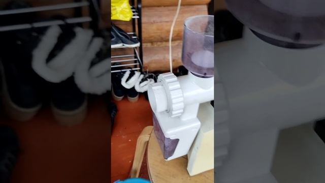 Помолка солода на кухонном комбайне сделанного в СССР