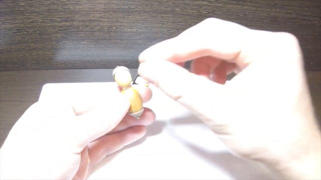 Осенняя поделка из природных материалов и пластилина в детский сад или школу