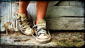 PRLJAVO KAZALIŠTE- Heroj ulice (lyrics)