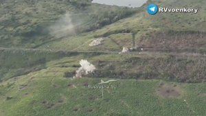Спецназ проводя разведку и корректировку с дронов, уничтожает врага на фланге Артёмовска.