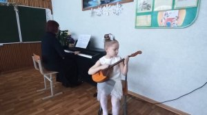 Боровская Арина, 8 лет Т. Попатенко "Частушка"