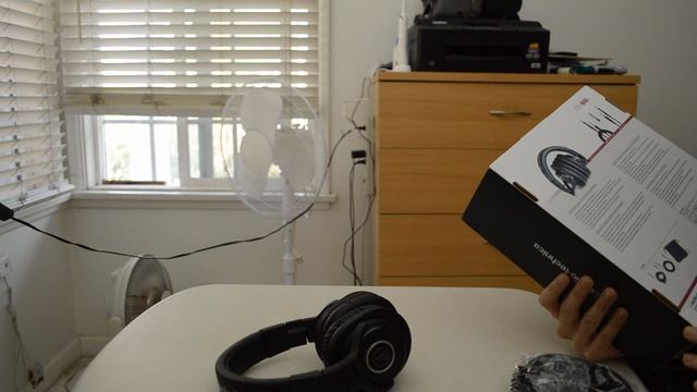 Audio-Technica ATH M40x Unboxing and Review смотреть онлайн