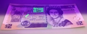 Банкноты в ультрафиолете в моей коллекции. Челлендж..mp4