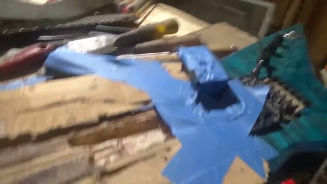 major modification to the Washburn/Stealth style build. the truss rod wouldn't work. So I cut it ou смотреть онлайн