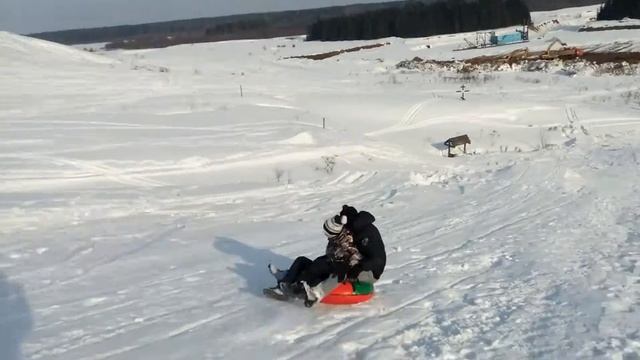 Вдвоём на ватрушке смотреть онлайн