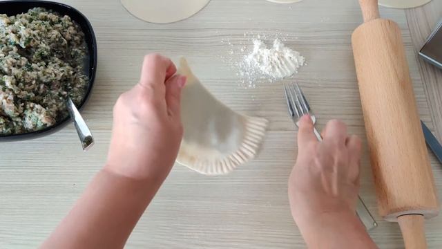 Чебуреки хрустящие сочные. Всегда просят ещё *