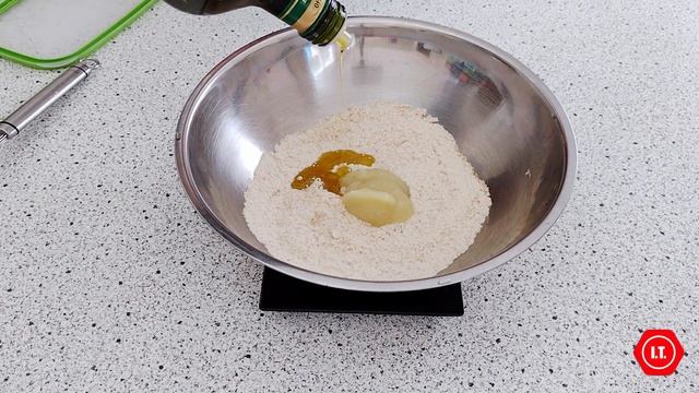 Печенье из муки сорго без глютена и яиц с цукатами, бонус рецепт для веганов.