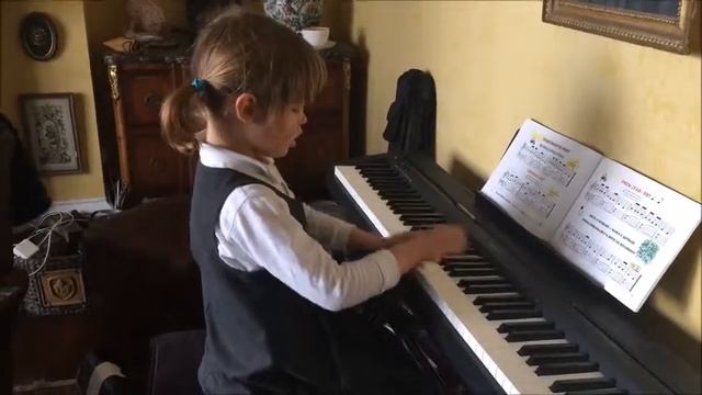 Первые уроки фортепиано для детей