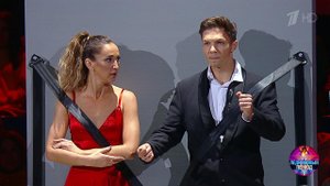 Ольга Бузова и Дмитрий Соловьев - "Walk Away". Лед...вый период 2020. Фрагмент выпуска от 03.10.2020