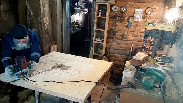 Вырезаю столешницу для круглого стола, своими руками в реальном времени.