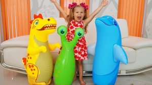 Diana and new friends toys. A story for children about friendship.