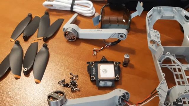 Dji mini SE в разборе смотреть онлайн