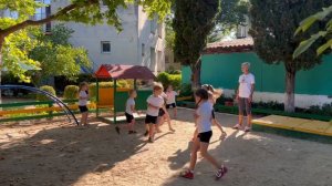 Игра «Выше ноги от земли»