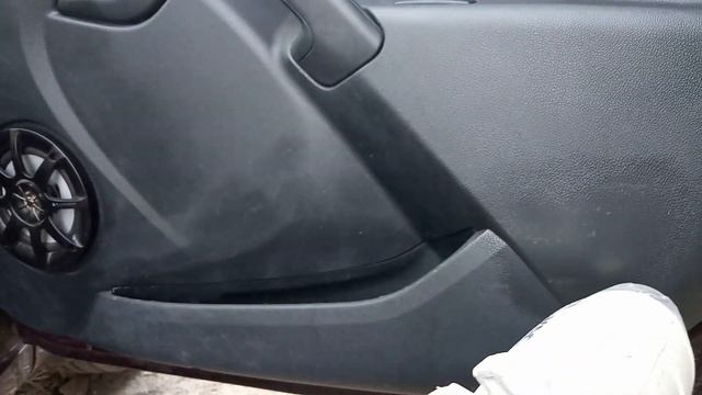 убираем царапины на пластике