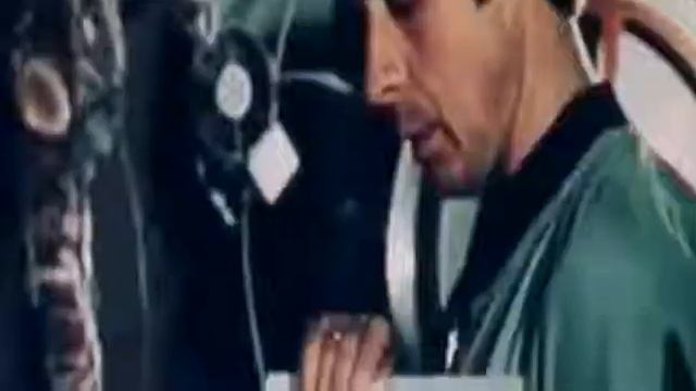 Астронавт на камеру НЛО смотреть онлайн