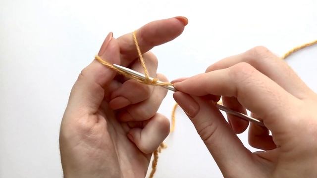 Как набрать эластичный наборный край спицами/эластичный набор петель спицами/учимся вязать спицами смотреть онлайн