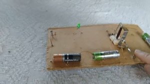 Логический элемент "НЕ" на электромагнитном реле.