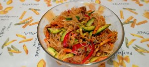 ЭТОТ САЛАТ ПРОСТО БЕСПОДОБЕН!!! ГОТОВЛЮ ЕГО ЧАСТО И НЕ НАДОЕДАЕТ!