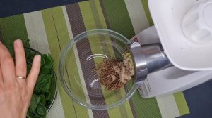 Приправа-закуска из листьев хрена | Заготовка листьев хрена на зиму - полезный рецепт