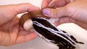 Птичка своими руками из ниток. Bird hand made