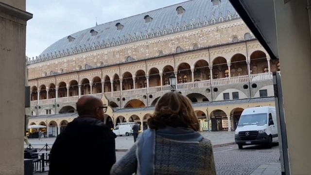 Италия Жасмин Падуя стритстайл осенний итальянцев смотреть онлайн