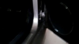 прокладывать провода в автомобиле.