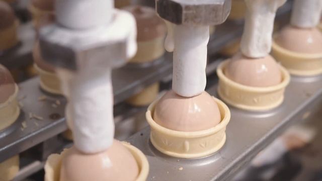 Как Куликовский готовит Пломбиры и сливочное мороженое? смотреть онлайн